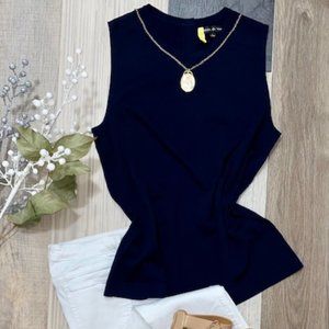 Sleeveless knit top